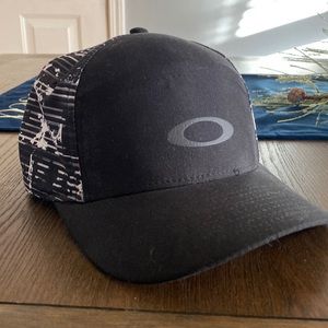 Oakley hat